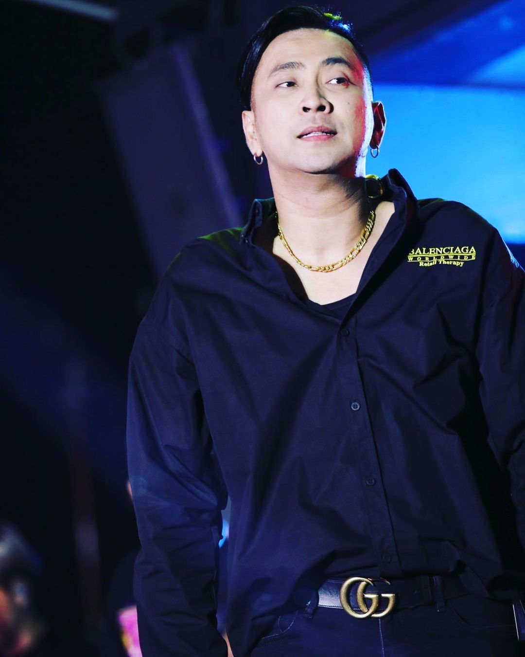 บอล เชิญยิ้ม หล่อ